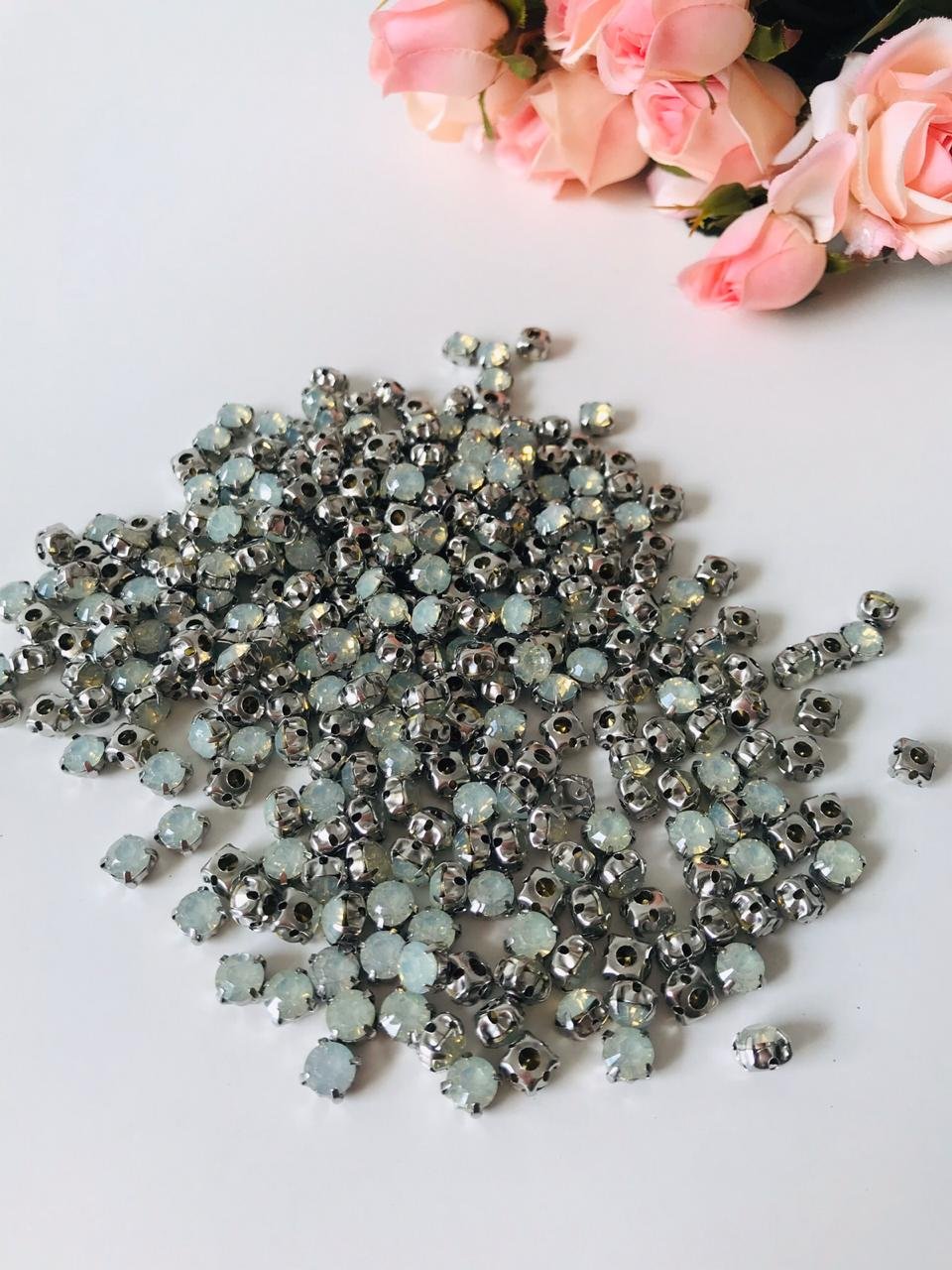 Strass de costura branco opal ss28