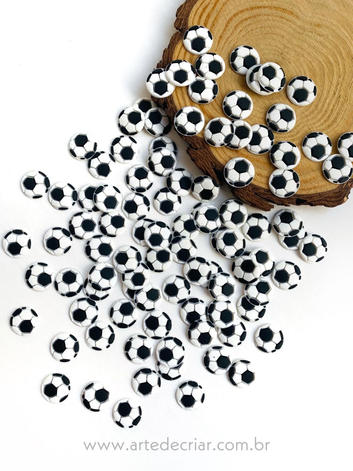 Aplique emborrachado bola de futebol 1,5cm. (5und.)