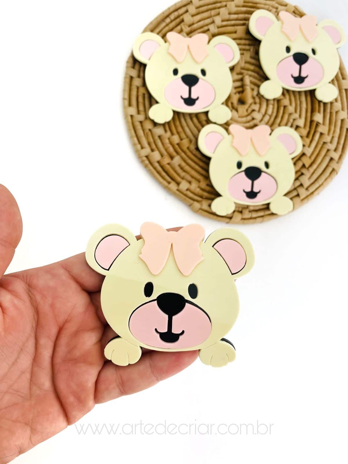 Aplique de acrílico curvado urso p/ tiara
