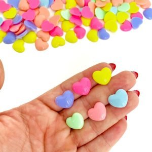 Aplique de resina coração colorido (12und.) - Imagem 1