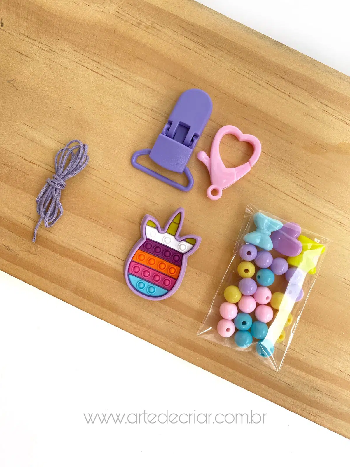 Kit completo p/ prendedor de chupeta Unicórnio pop it