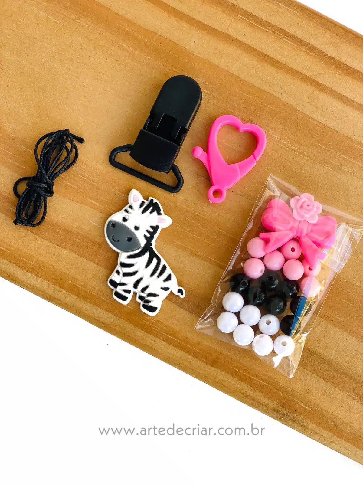 Kit completo p/ prendedor de chupeta zebra feminino