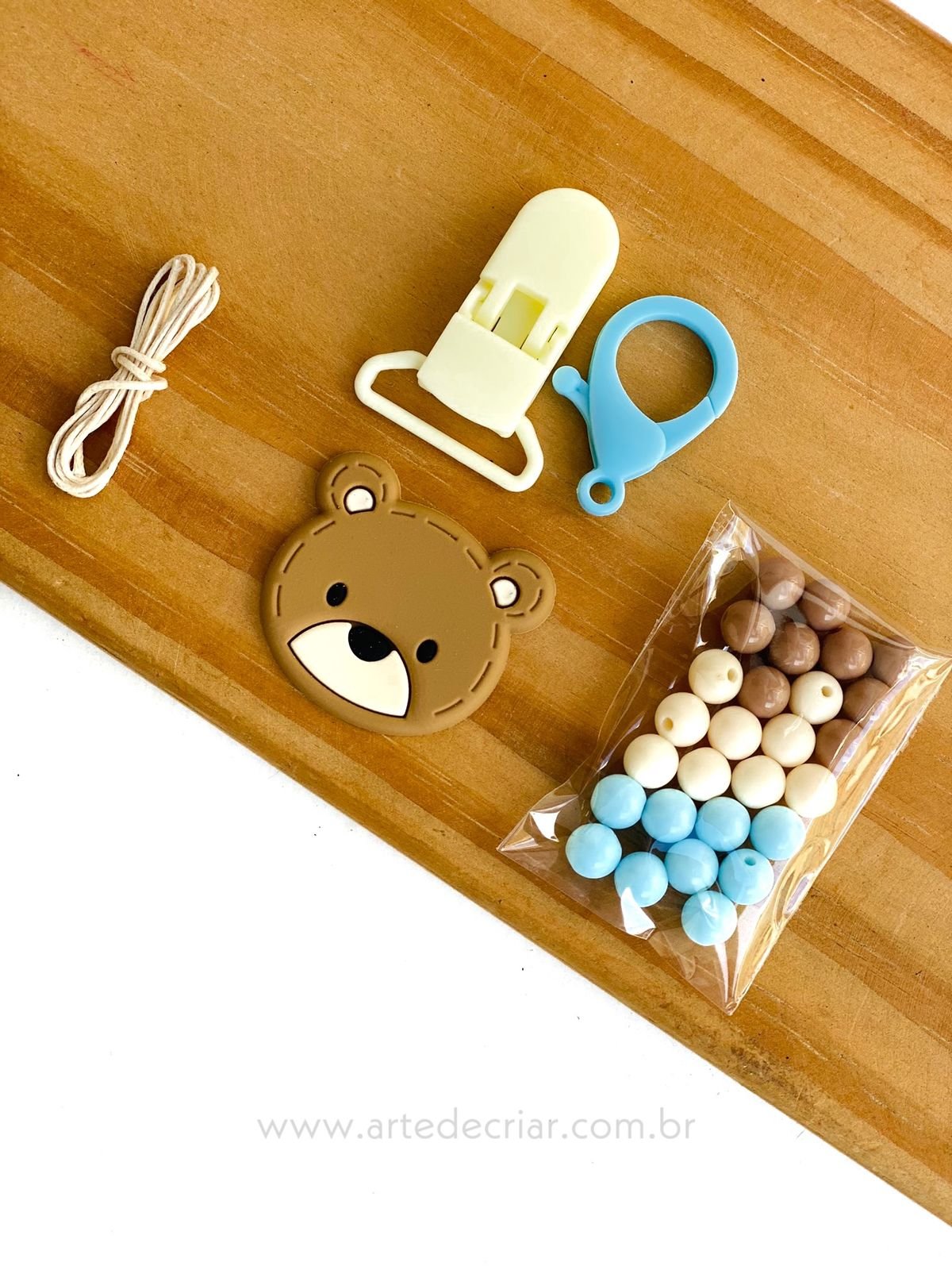 Kit completo p/ prendedor de chupeta urso marrom com azul