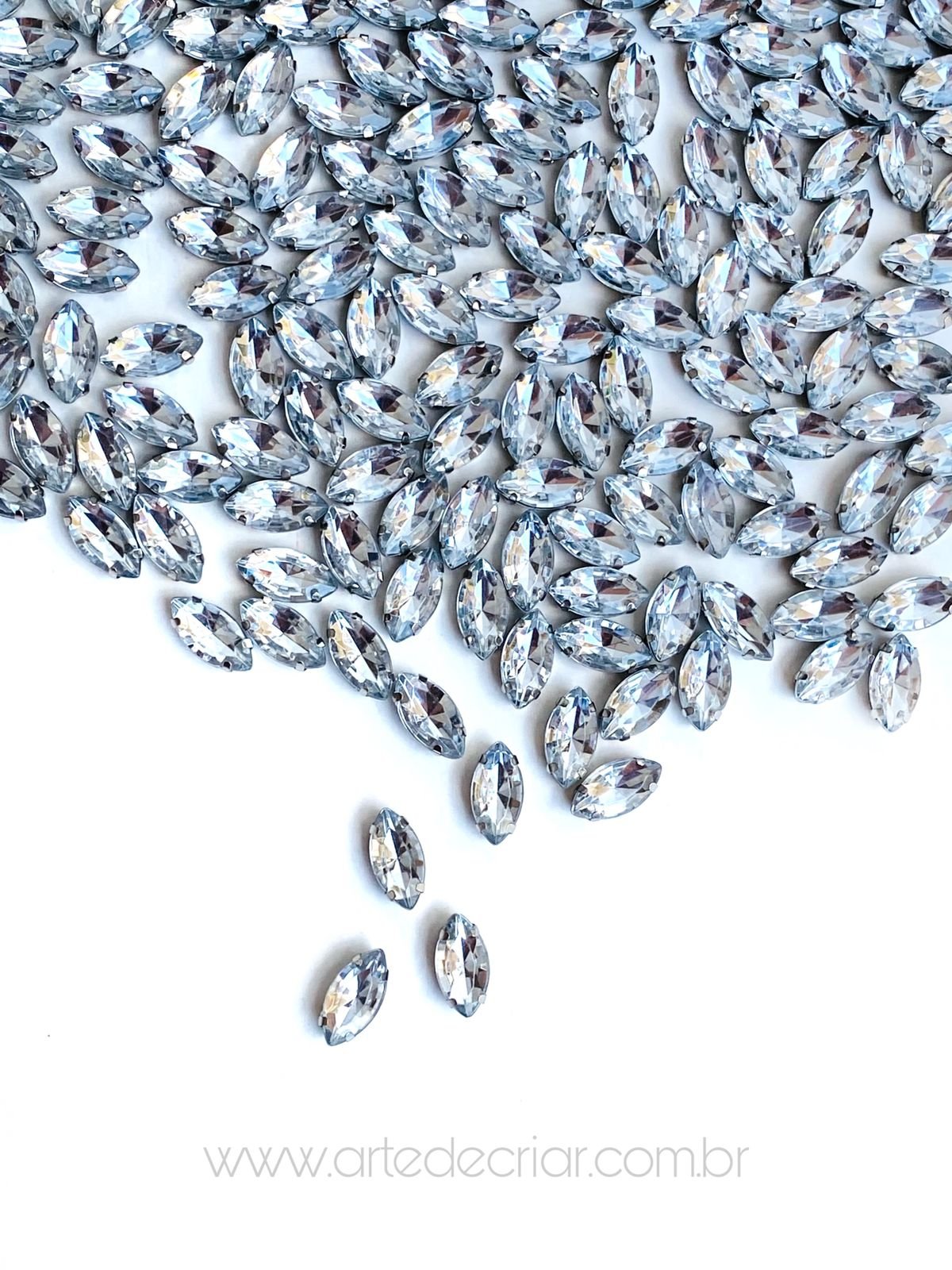 Pedra navete cristal 6x15mm