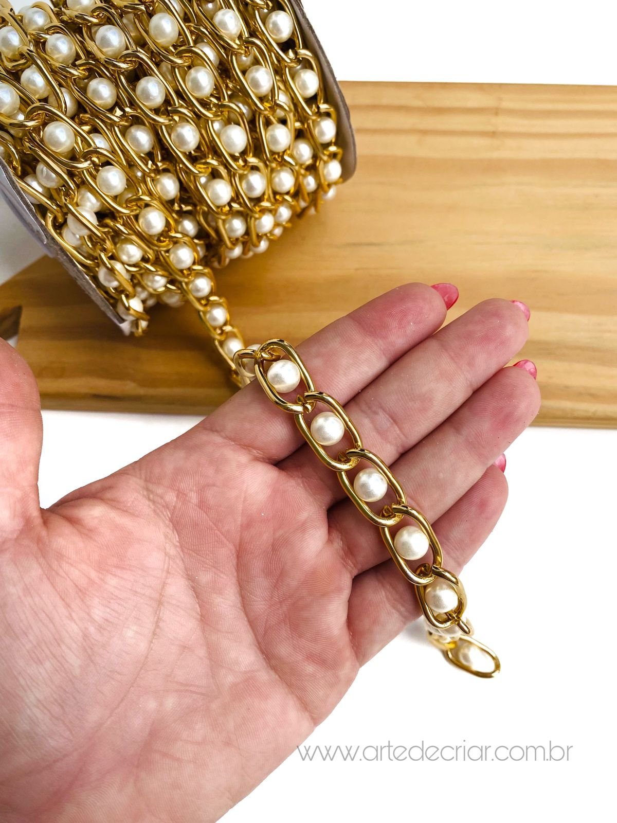 Corrente de alumínio com pérolas em abs 8mm