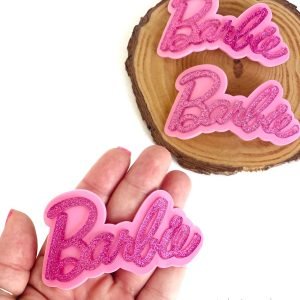 Aplique de acrilico nome Barbie curvado para tiara - Imagem 1