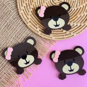Aplique de acrílico curvado Urso marrom P/ tiara - Imagem 1
