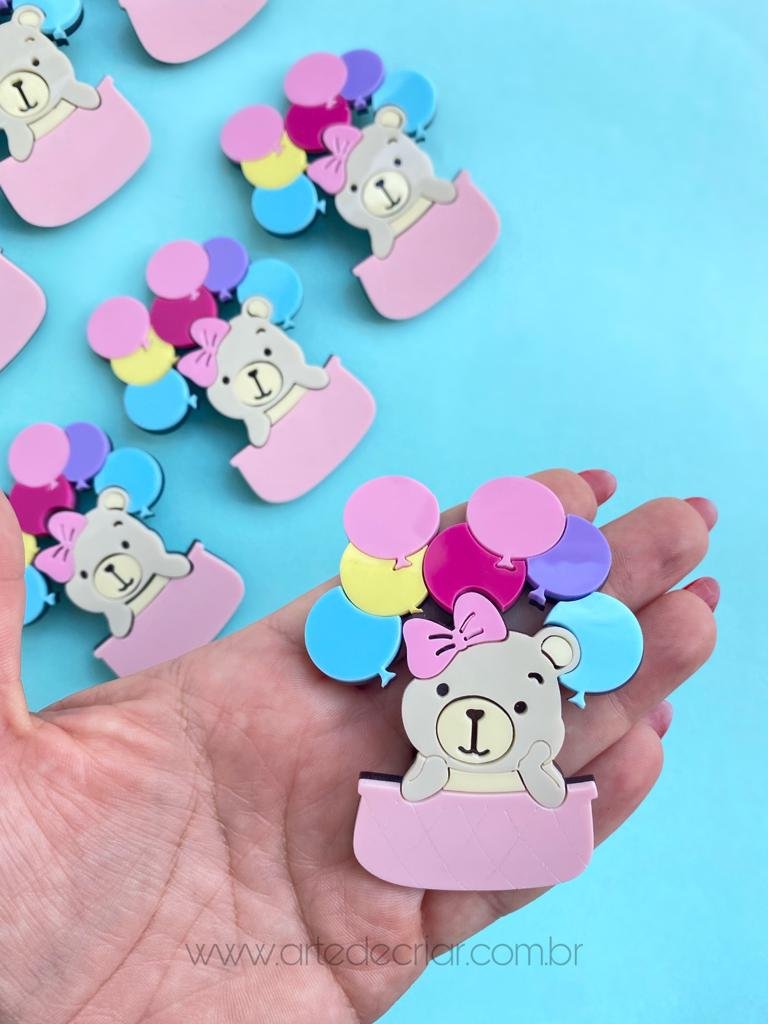Aplique de acrílico curvado Urso com balões p/ tiara