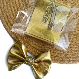 Kit para montagem laço dourado c/ coração 'M' - Imagem 1