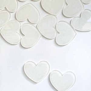 Aplique de resina Coração c/gliter branco 'P' - Imagem 1