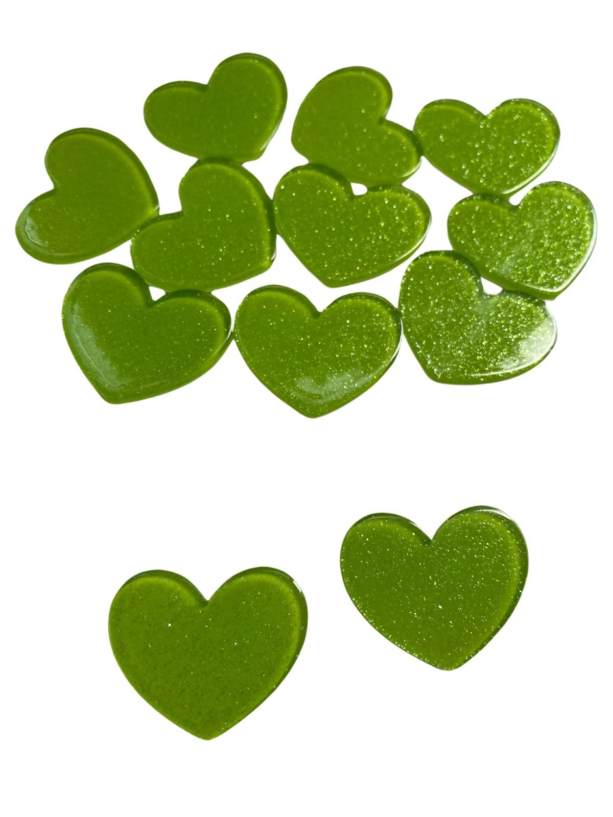 Aplique de resina Coração c/gliter verde 'P'
