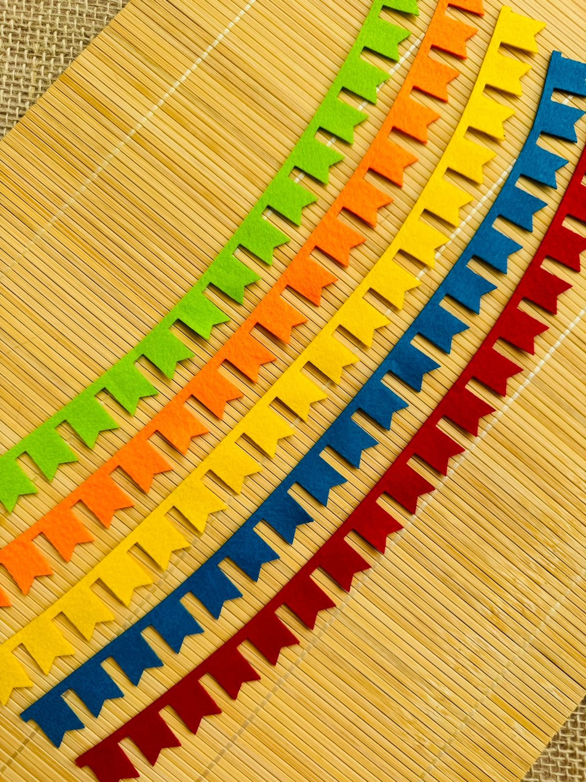 Tassel bandeirola colorida p/ laço junino (5 tiras)