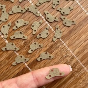 Mini aplique de feltro Chapéu matutinho 2,5cm. (4 und) - Imagem 2