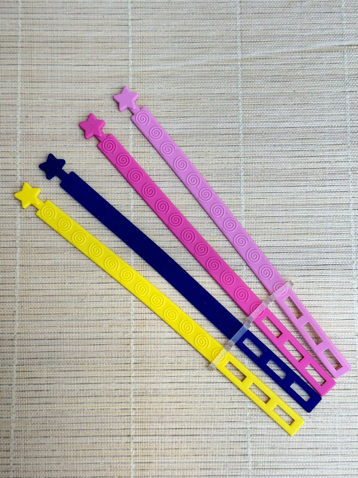 Pulseira emborrachada infantil (1 und)