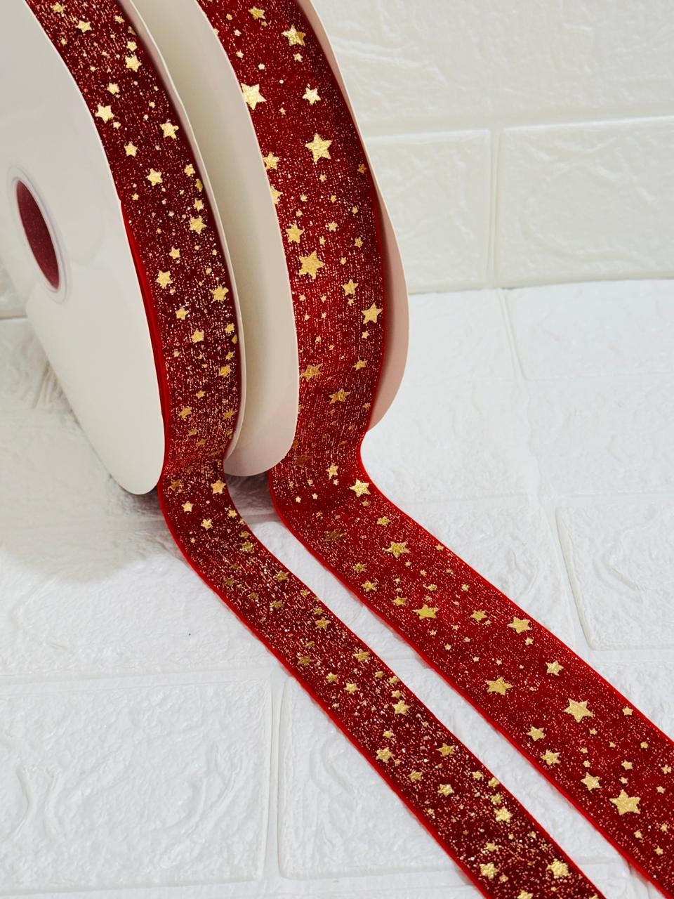 Fita de veludo com lurex e estrelas / Vermelho