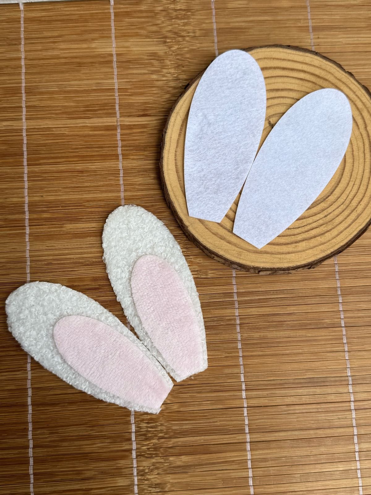 Aplique orelha de coelho 10cm branco com rosa (1 par)
