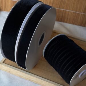 Fita de veludo liso - Cor preto - Imagem 1