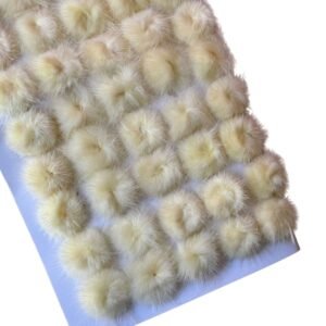 Pompom pelpudo achatado 2,5cm Amarelo bebê (2 und) - Imagem 1