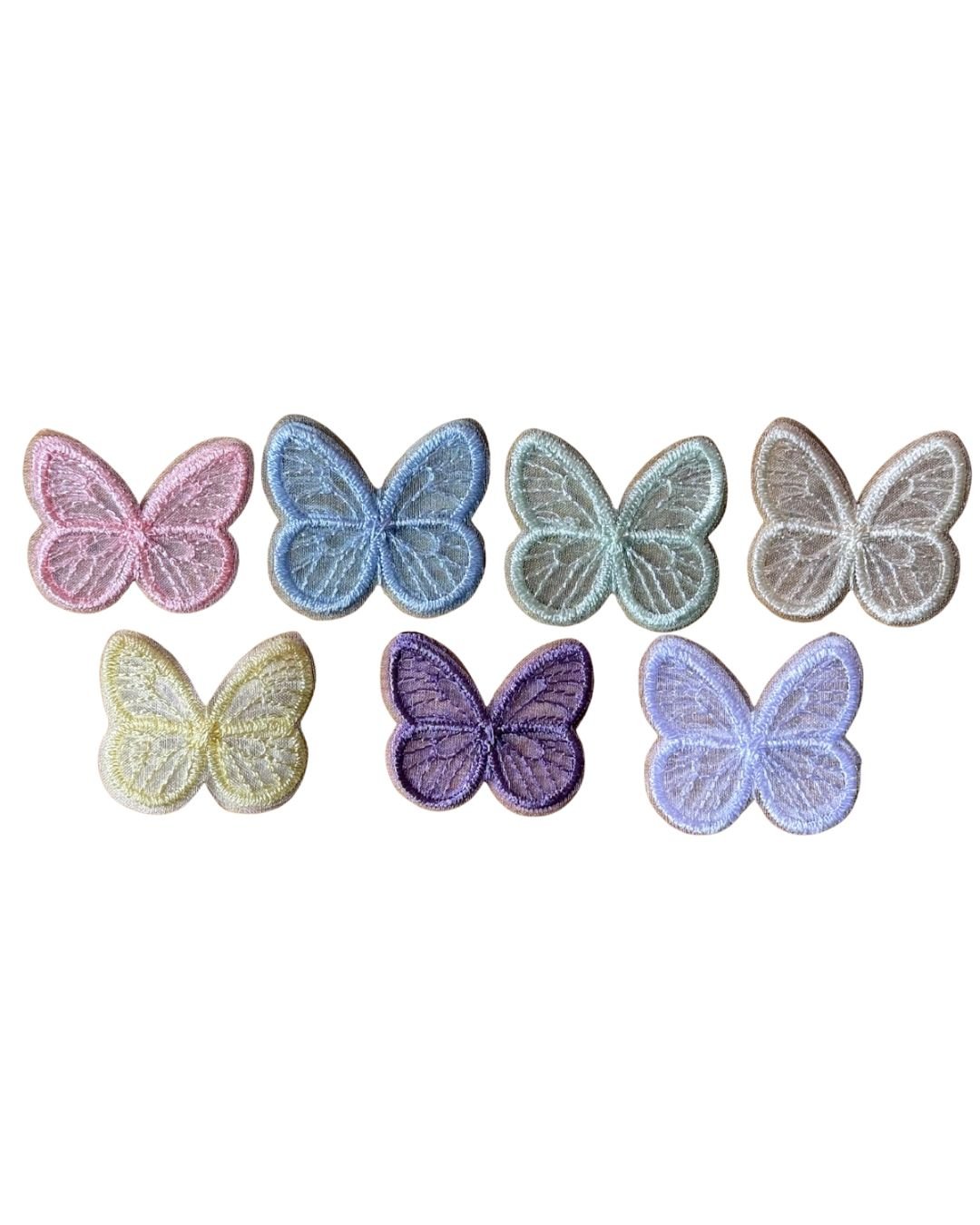 Borboleta de organza bordada (2 und)