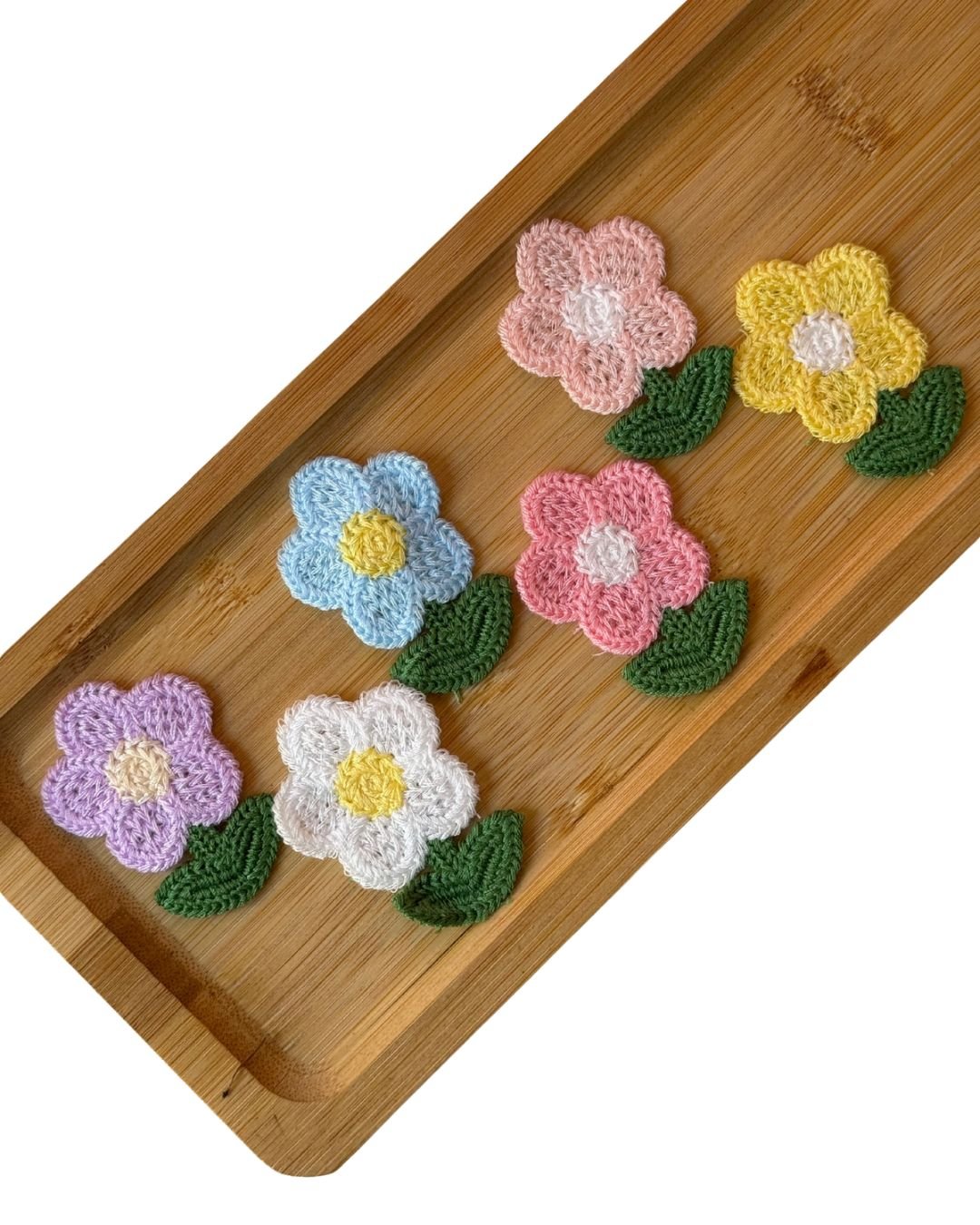 Flor de crochê com folha (2 und)