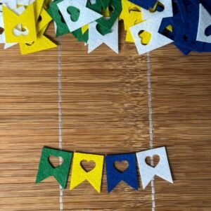Aplique de feltro Bandeira junina coração cores do Brasil 2,5cm (20 und) - Imagem 1